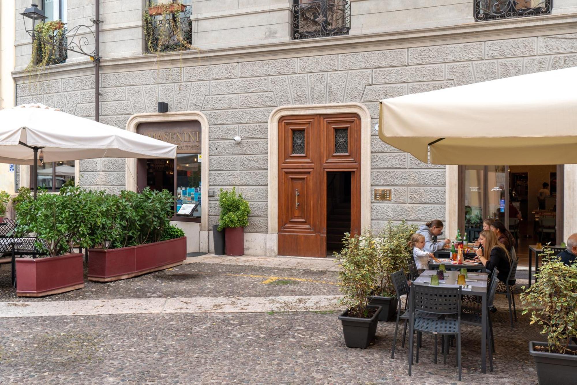 מלון ורונה Palazzo Biasini By Postcardsfrom מראה חיצוני תמונה